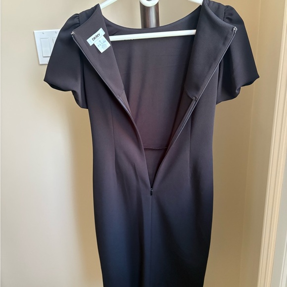 DKNY Black Asymmetrical Ruched Cocktail Dress - Picture 11 of 12